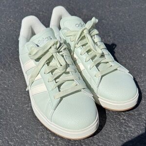 adidas Cloudfoam Women's Pastel Mint Lace-Up Casual Sneakers